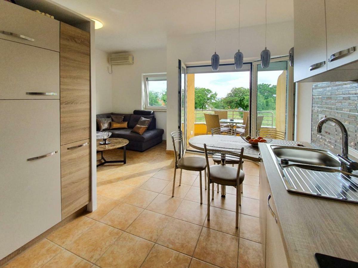 Lastovka Posesi Apartman Medulin Kültér fotó