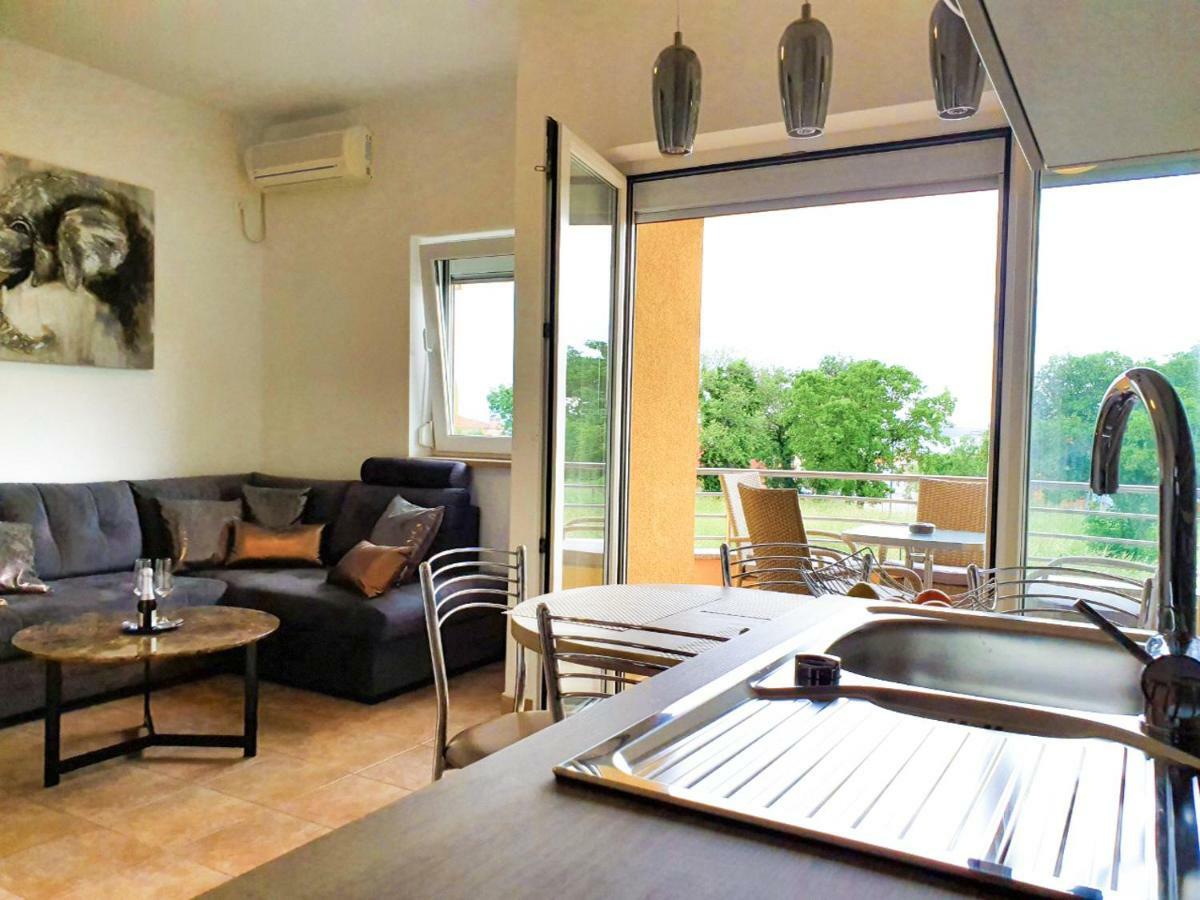 Lastovka Posesi Apartman Medulin Kültér fotó