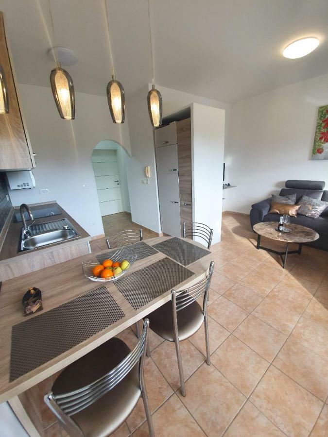 Lastovka Posesi Apartman Medulin Kültér fotó